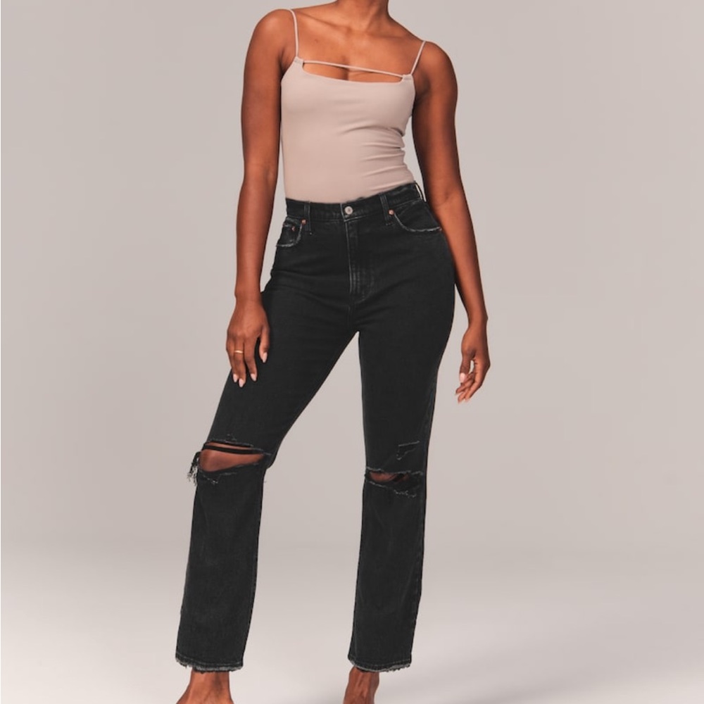 Black Abercrombie Curve love Ultra High Rise Ankle Straight- 6